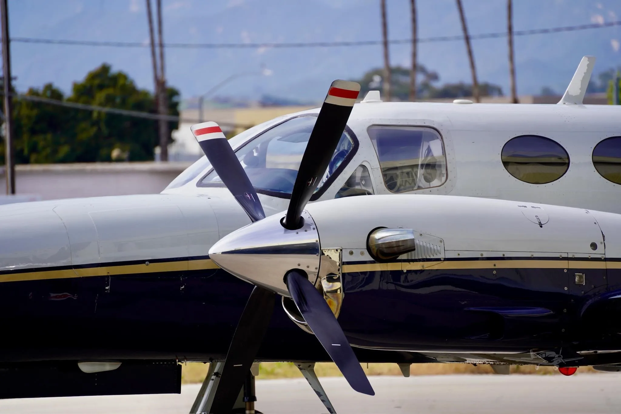 Exterior view of a 1984 CESSNA CONQUEST I, N76SJ.