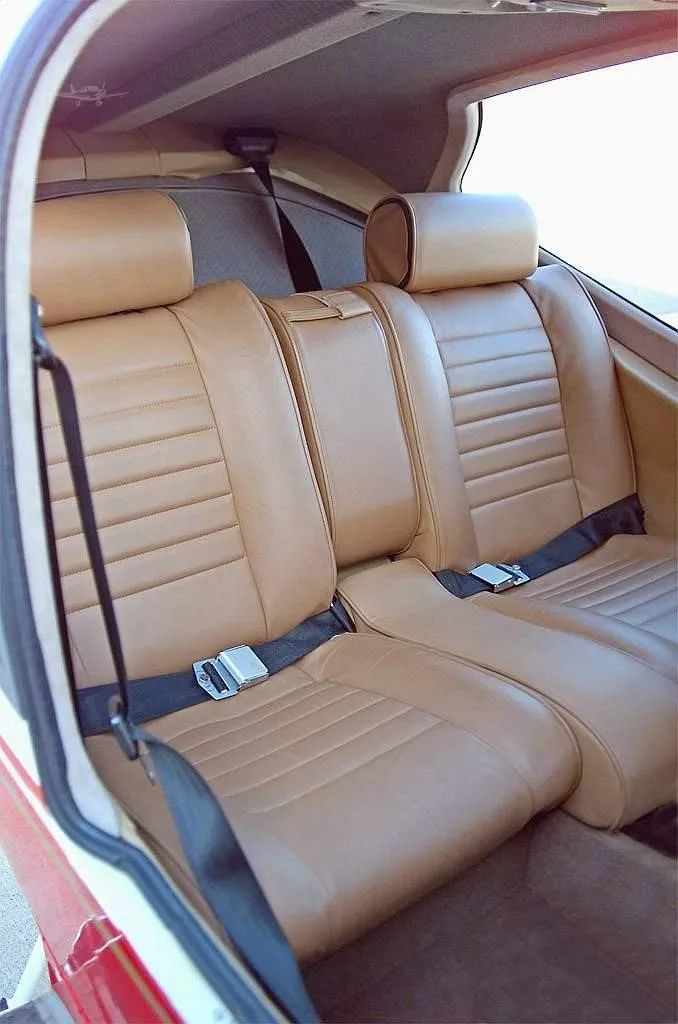 Cabin interior of a 2000 SOCATA TB-21 GT TRINIDAD.