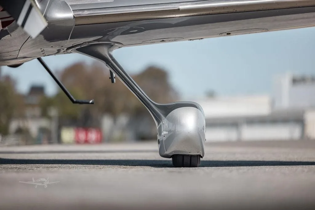 Engine detail of a 2026 CIRRUS SR22-G7+ TURBO GTS.