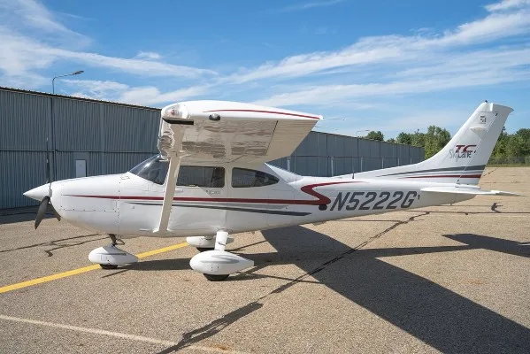 Marketing image of a 2002 Cessna 182T.