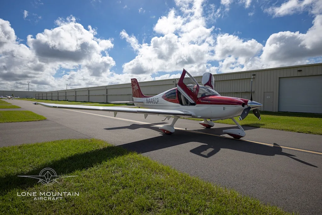 Exterior view of a 2008 Cirrus SR22 G3 GTS Turbo, N446CP.