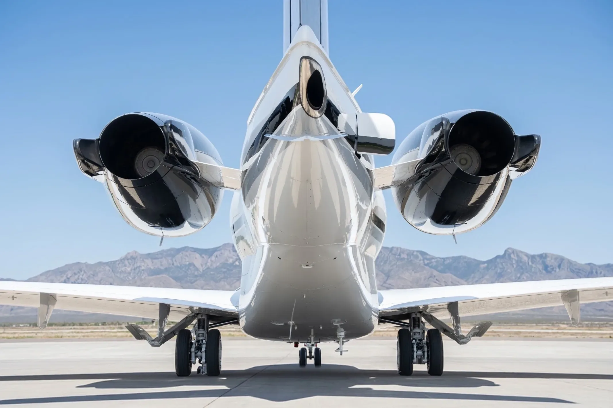 Exterior view of a 2009 Hawker 4000 SN:, RC-18.