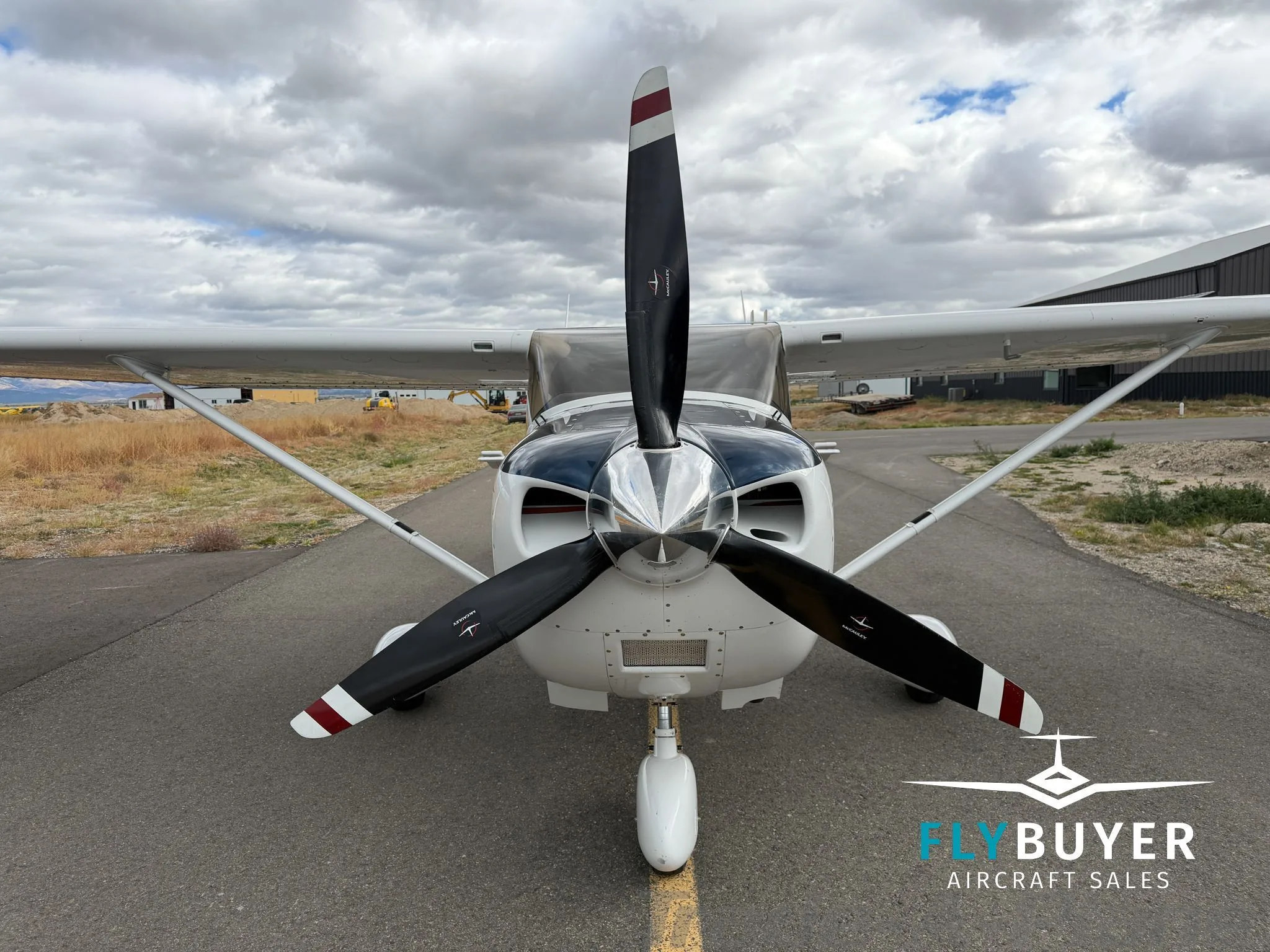 Exterior view of a 2008 CESSNA T182T SKYLANE, N6314R.