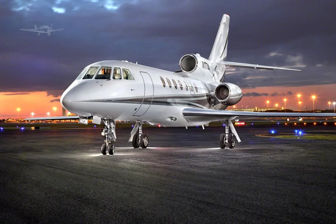 Exterior view of a 1988 DASSAULT FALCON 50, N177MJ.