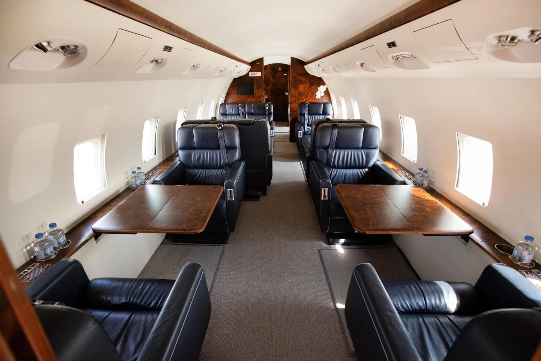 Cabin interior of a 2008 BOMBARDIER CHALLENGER 850ER.