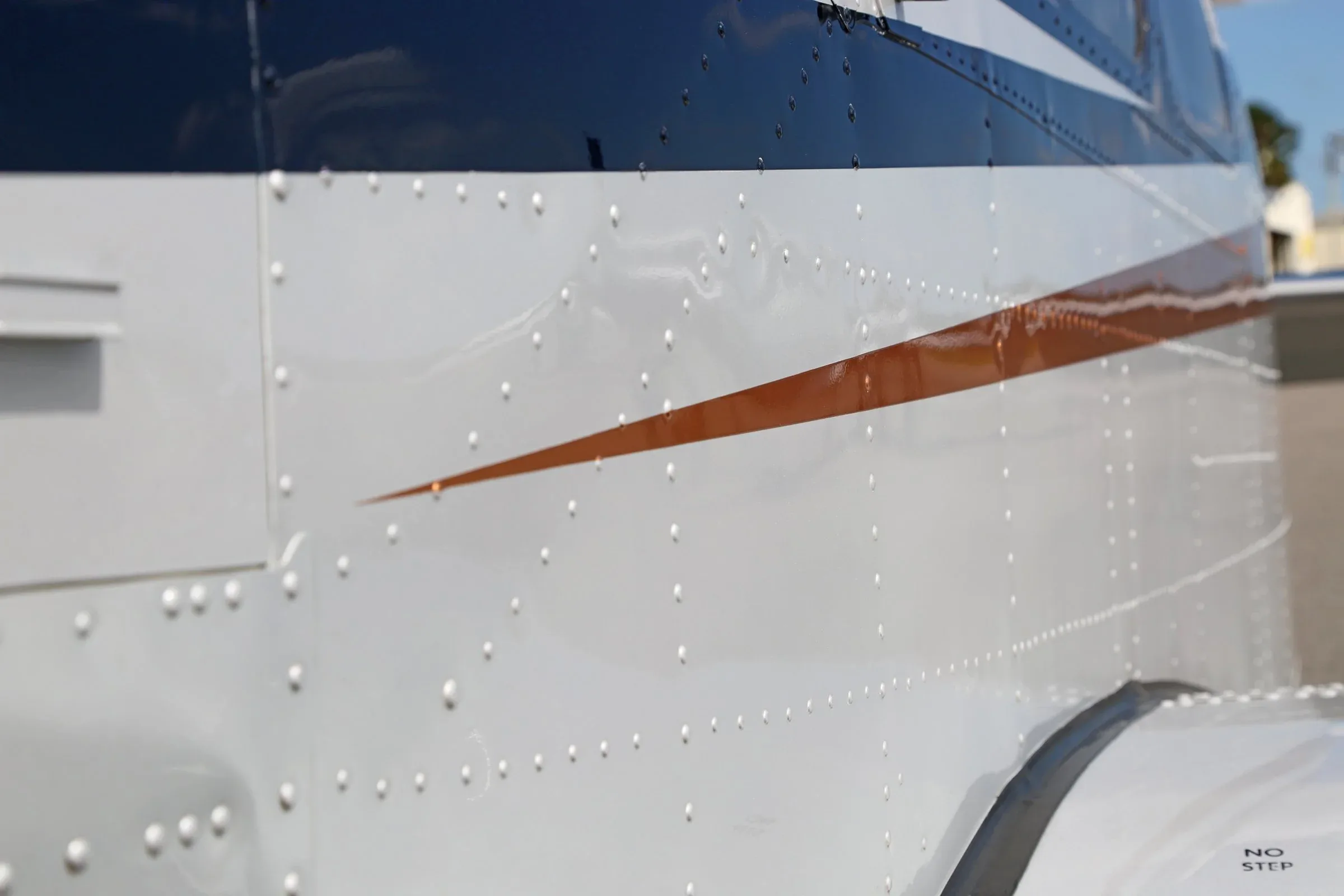 Exterior view of a 2009 Beechcraft G36 BONANZA.