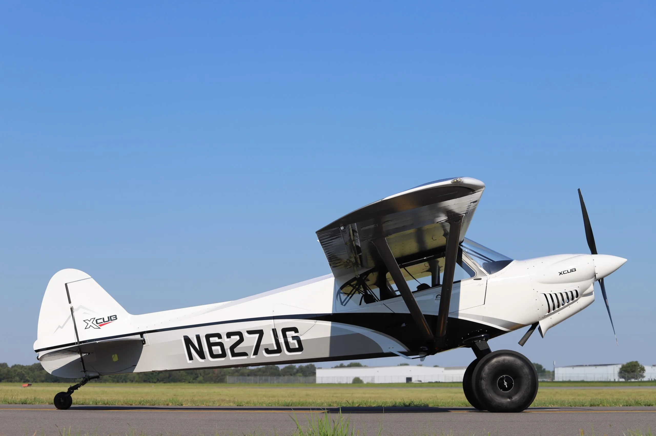 Exterior view of a 2019 CubCrafters XCUB.