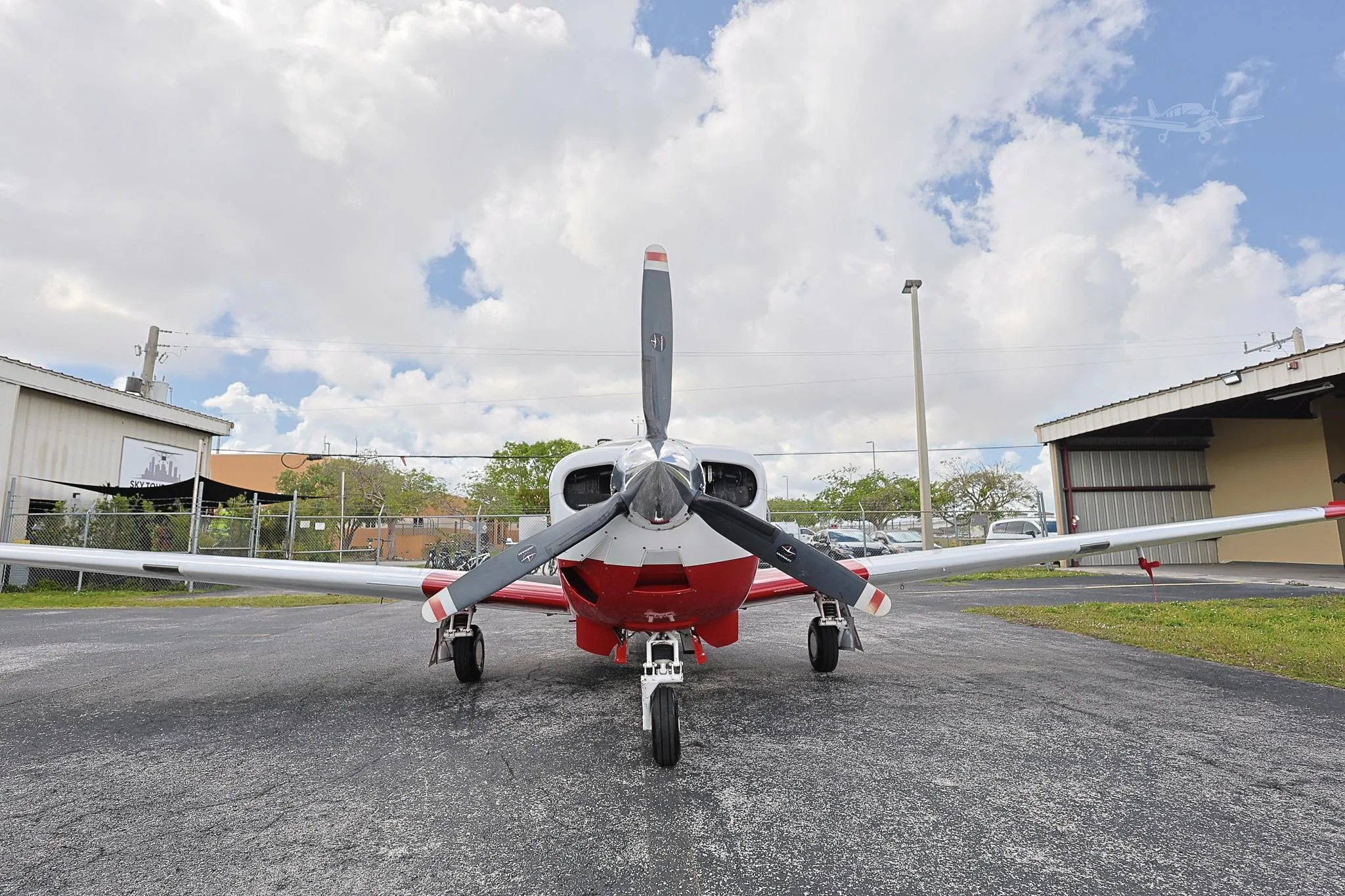 Exterior view of a 1993 MOONEY M20M TLS, N225KT.