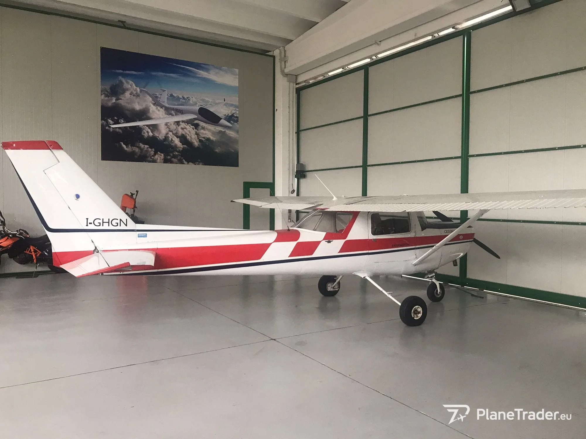 Exterior view of a 1980 Cessna 152.