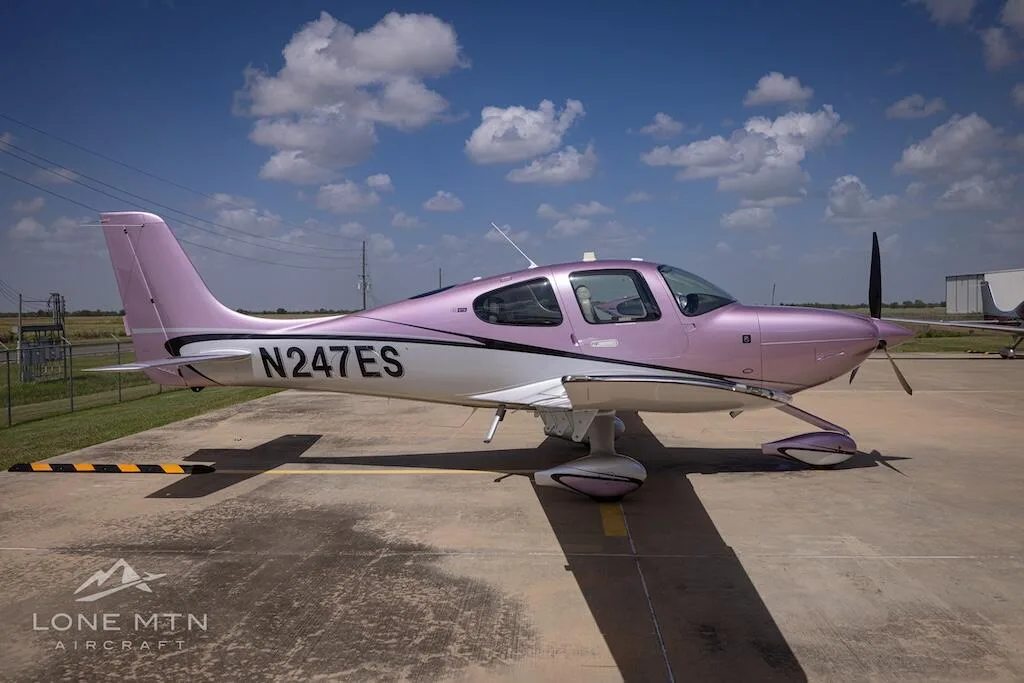 Exterior view of a 2024 Cirrus SR22 G7 GTS.