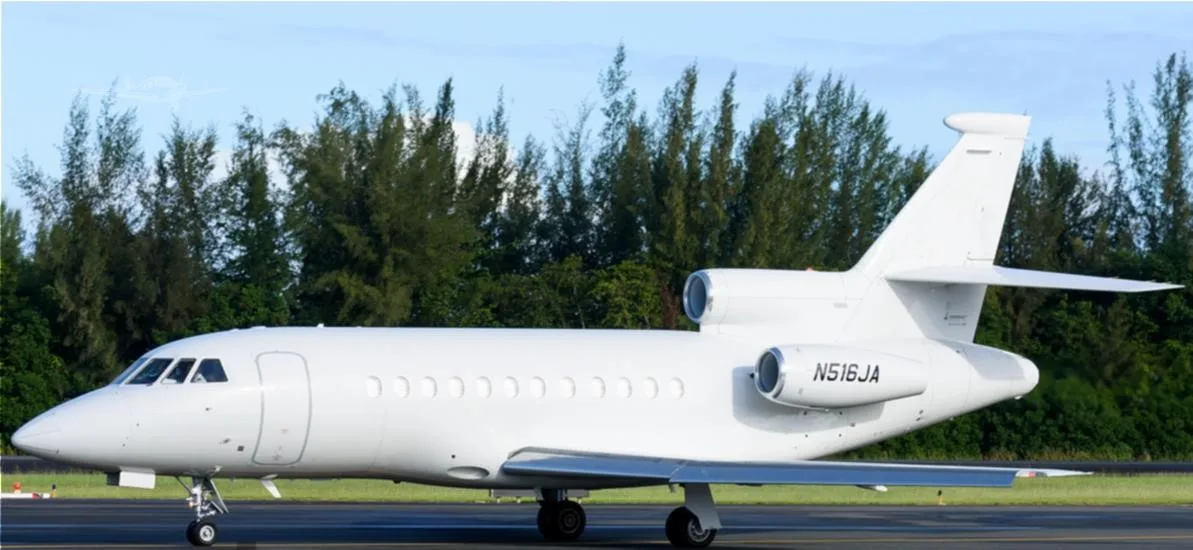 Exterior view of a 1991 DASSAULT FALCON 900B, N516JA.