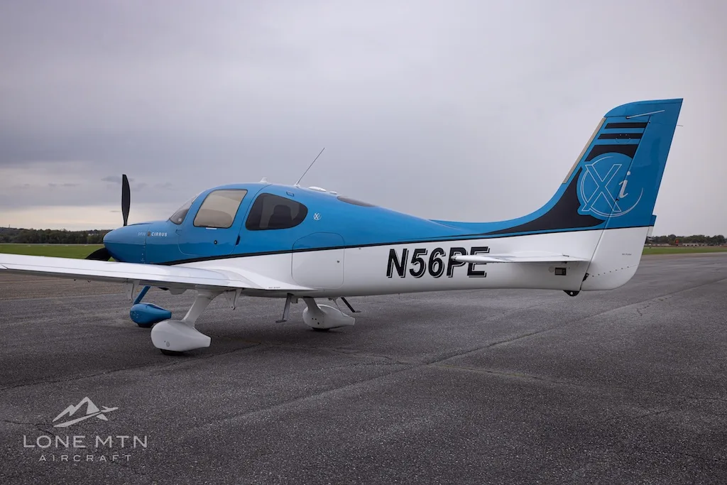 Exterior view of a 2010 Cirrus SR22 G3 GTS.