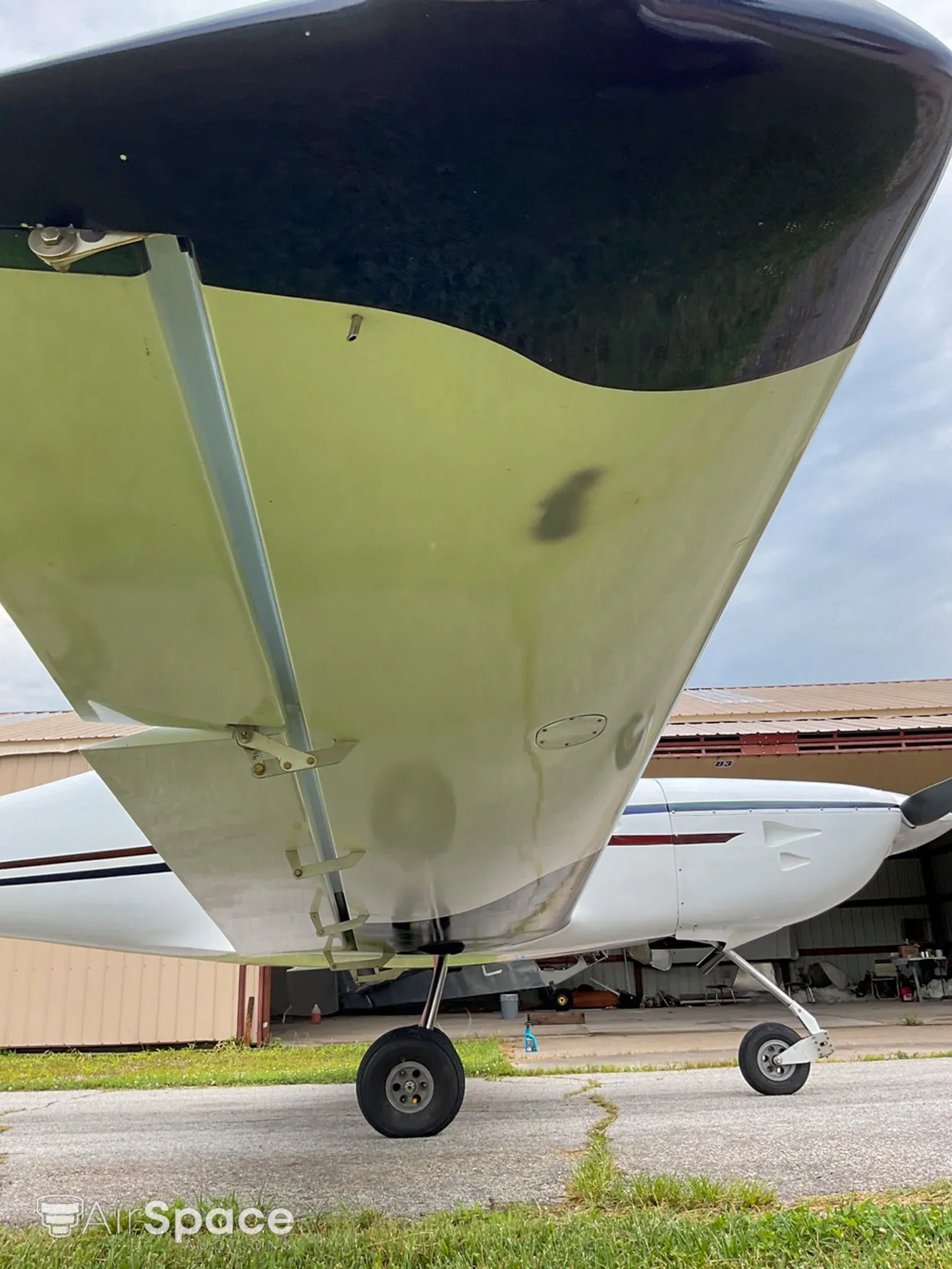 Exterior view of a 2018 ARION ACFT LIGHTNING, N142PM.