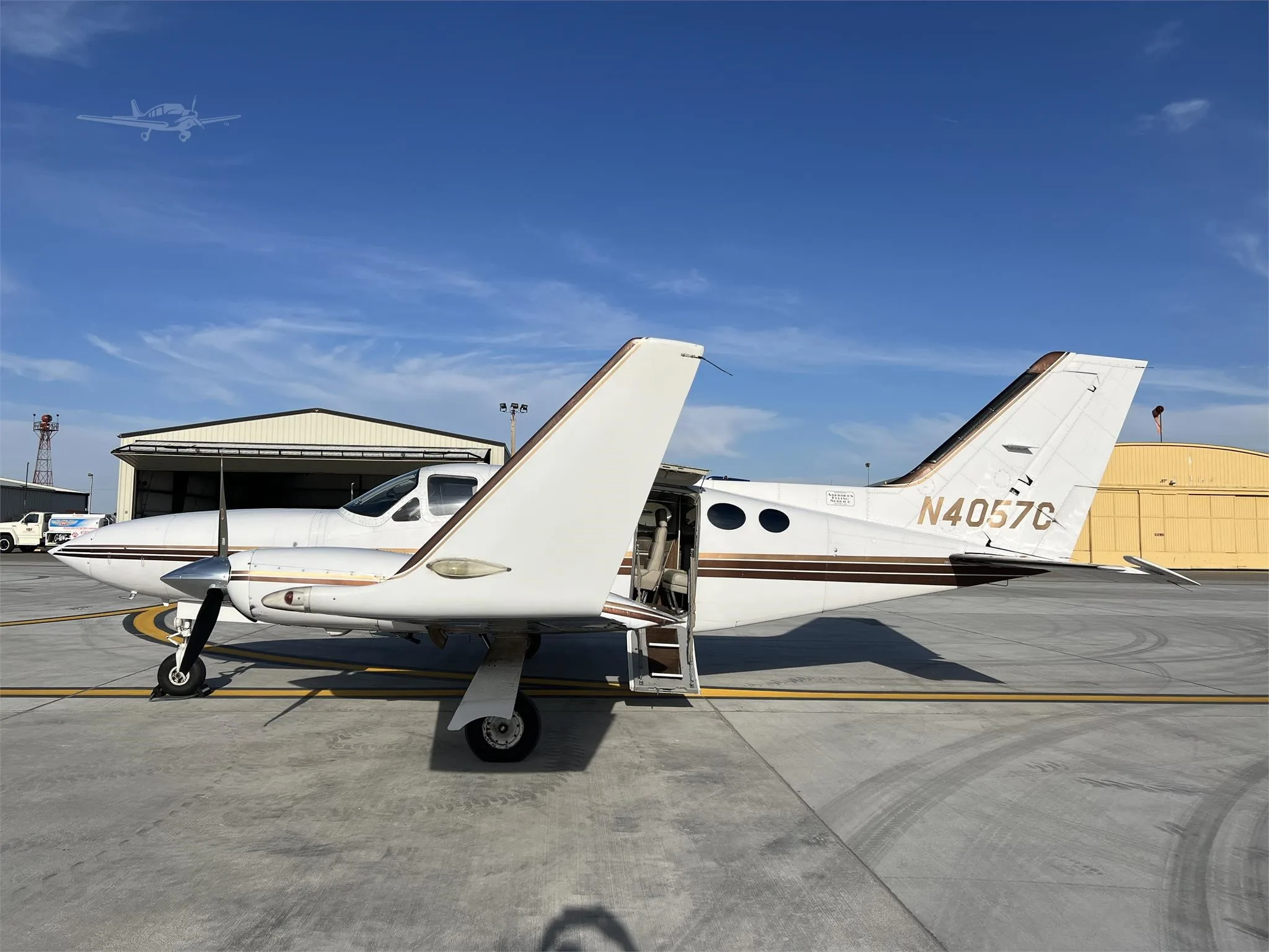 Exterior view of a 1982 CESSNA 414A, N4057C.