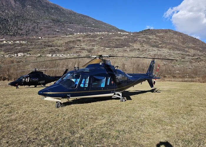Agusta A109C N901RR
