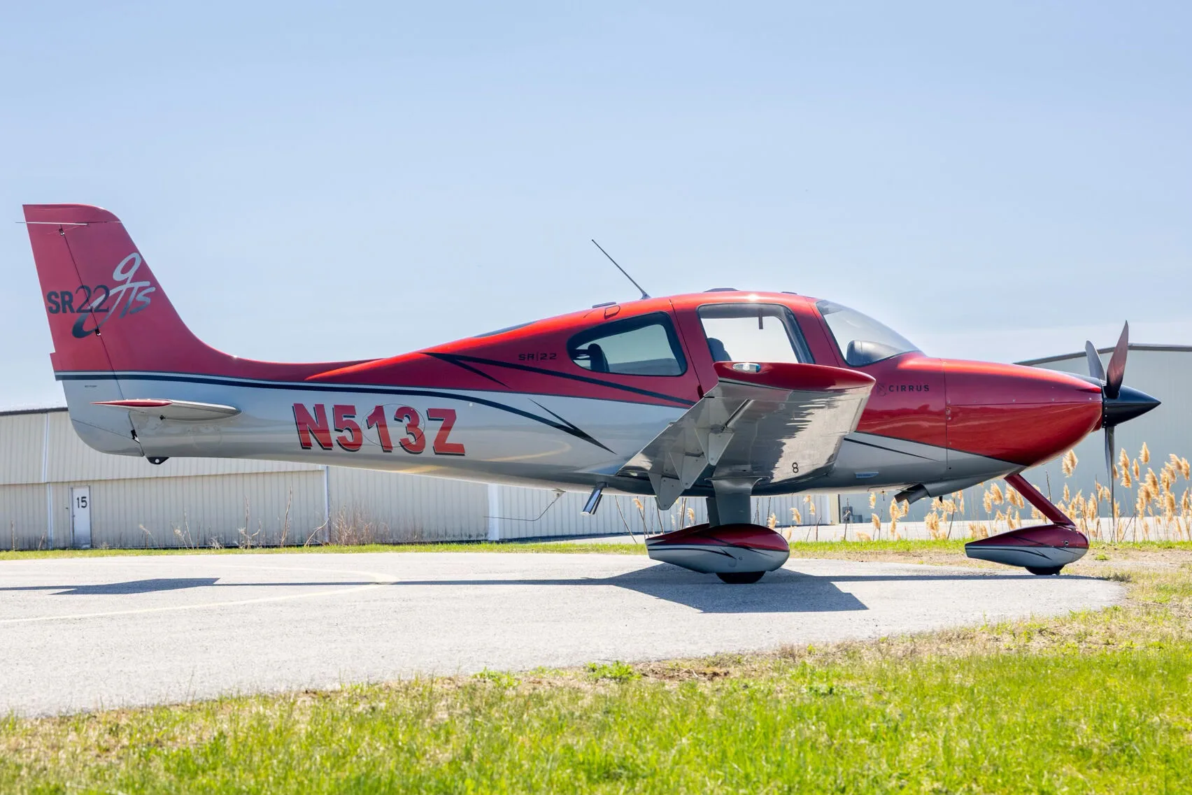 Exterior view of a 2005 Cirrus SR22-G2 GTS, N513Z.