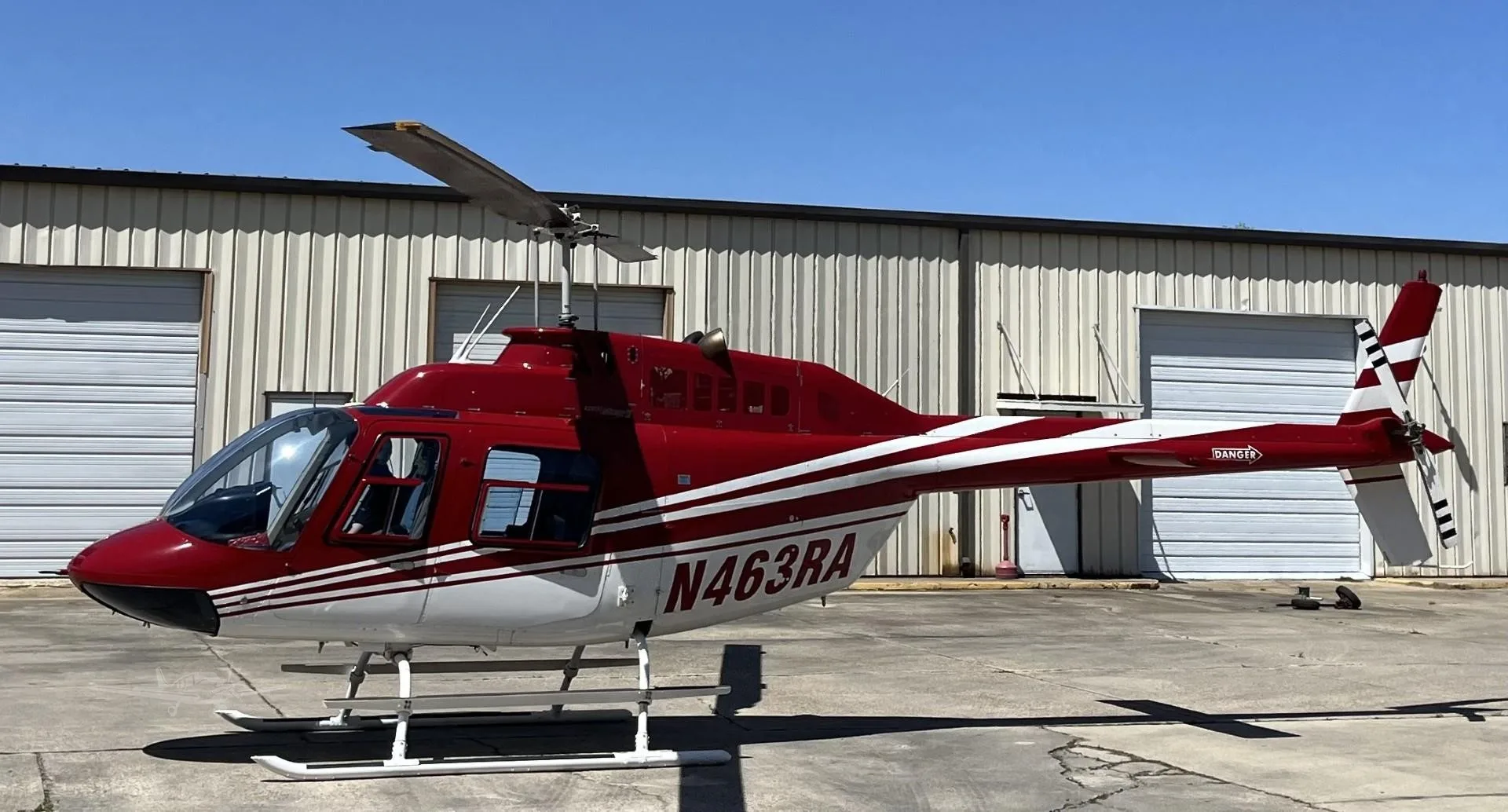 Exterior view of a 1997 BELL 206B III, N463RA.