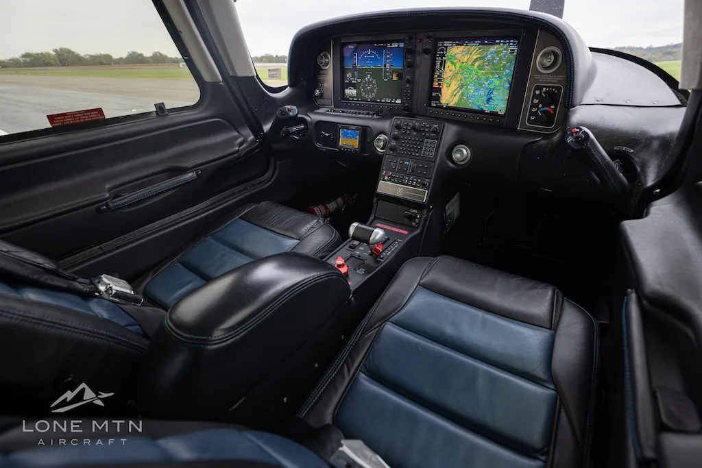 Avionics suite of a 2010 Cirrus SR22 G3 GTS.