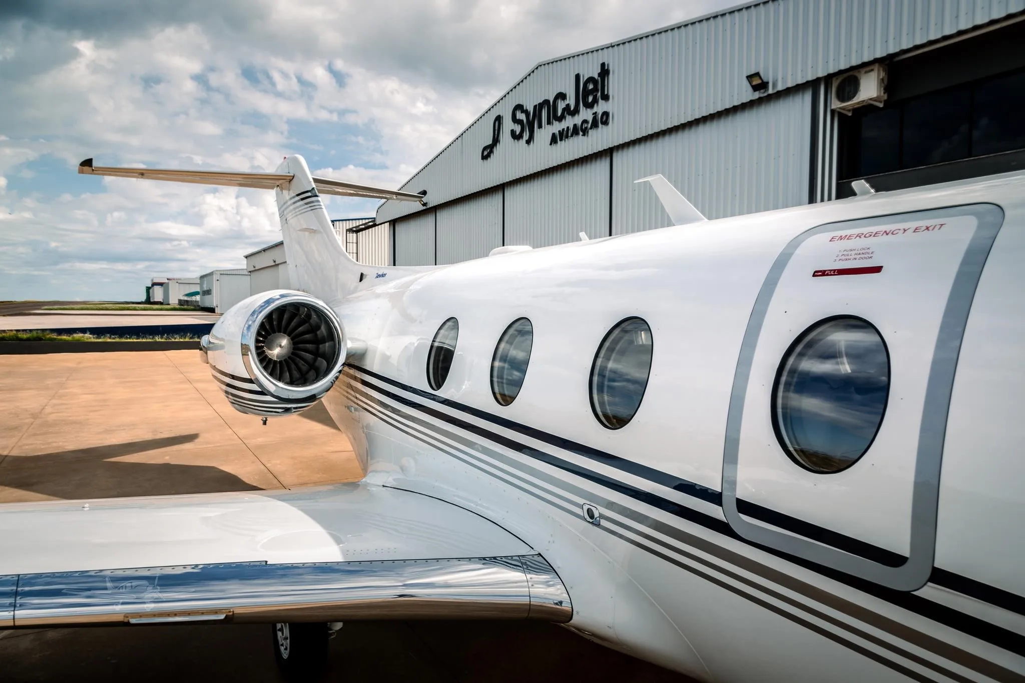 Exterior view of a 2008 HAWKER 400XP, PS-MBX.