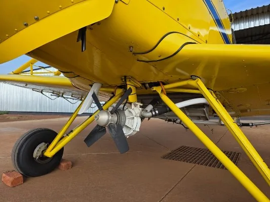 Engine detail of a 1976 Piper Pawnee PA-25-235.