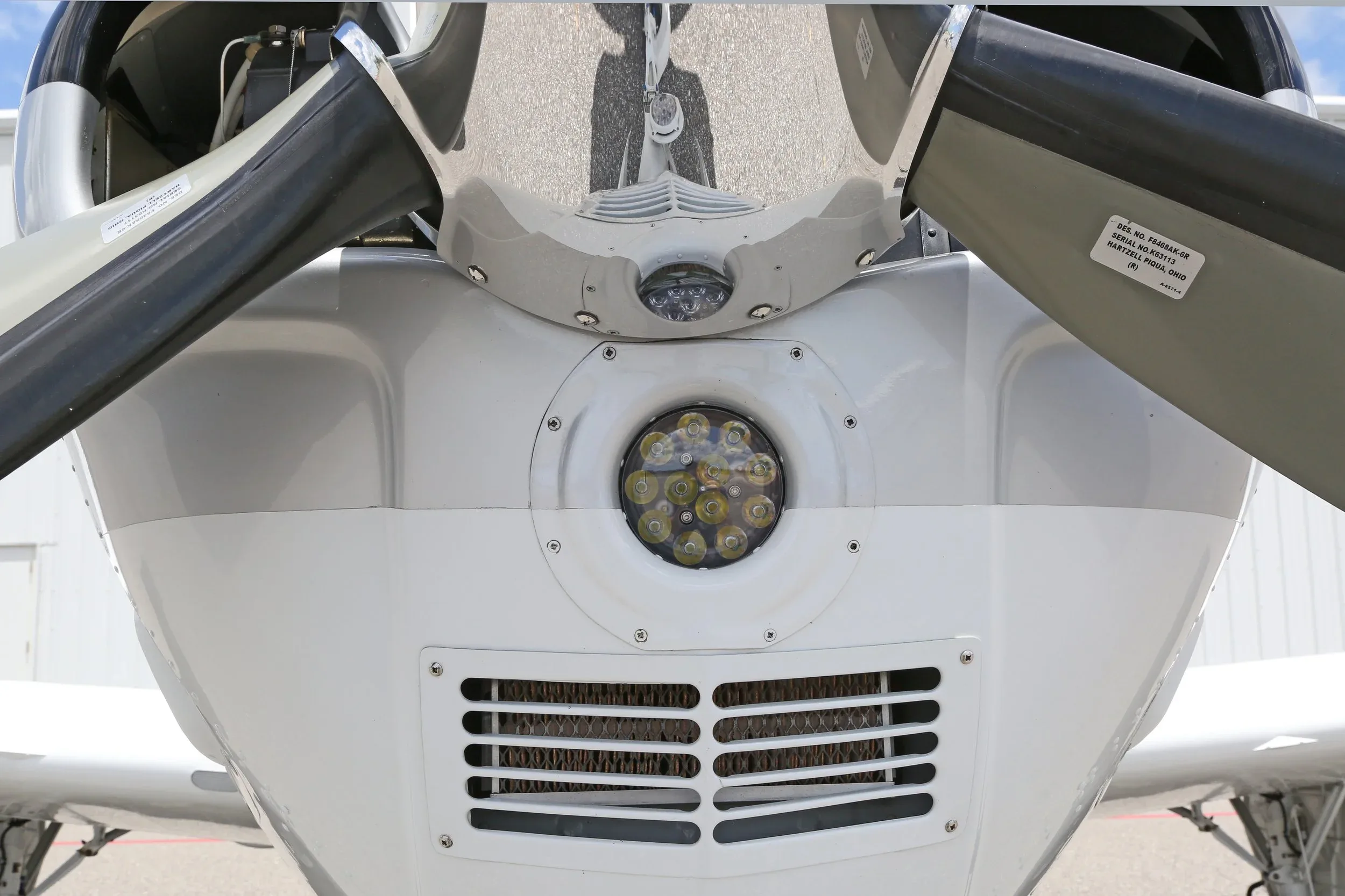 Cockpit and instrument panel of a 2007 Beech BONANZA 60th Anniversary Edition.