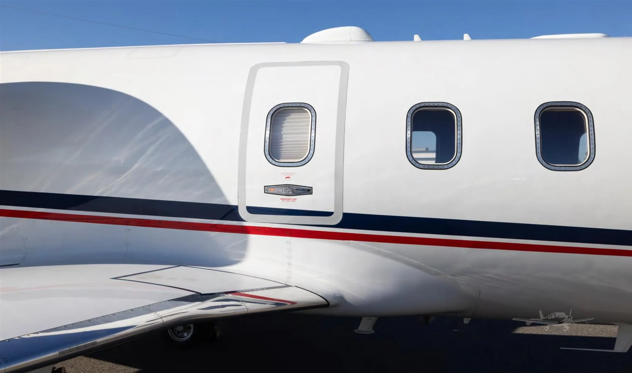 Exterior view of a 2013 LEARJET 60XR, N929GW.