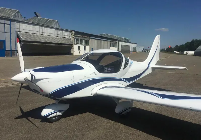 Exterior view of a 2022 Evektor SportStar RTC.