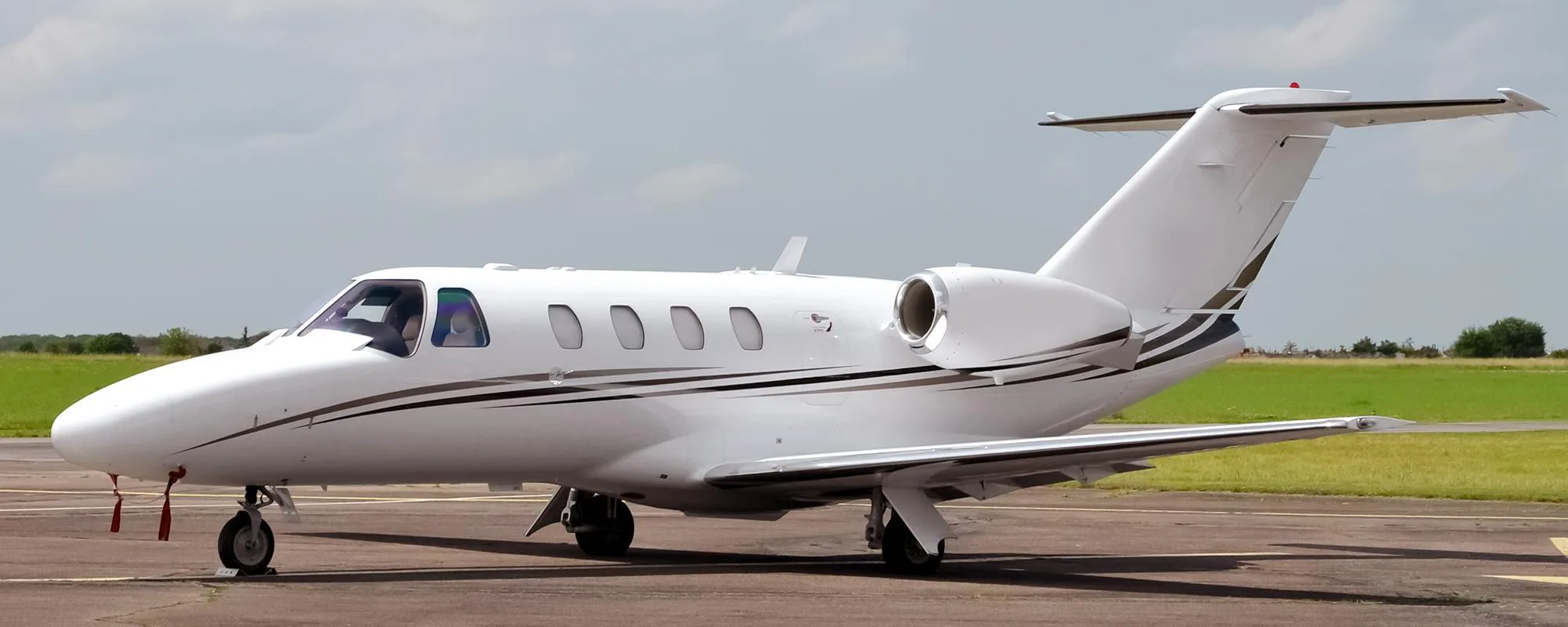 Exterior view of a 1993 Cessna Citation CJ1.