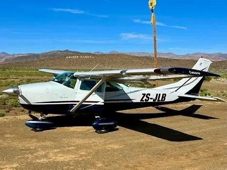 Exterior view of a 1971 CESSNA 182N SKYLANE.