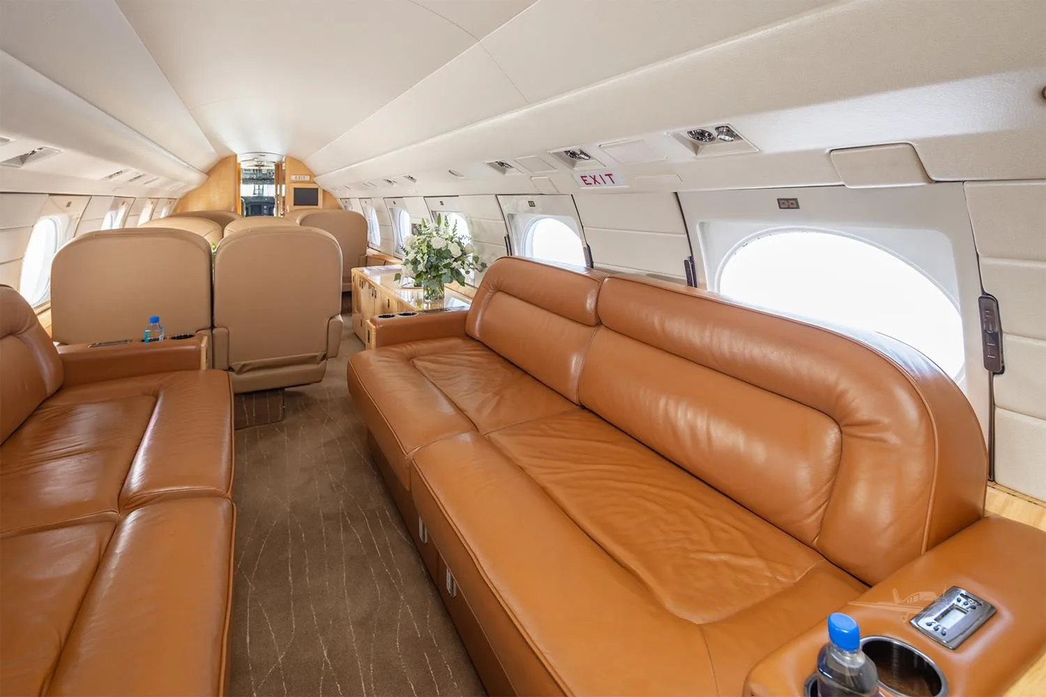 Cabin interior of a 1992 GULFSTREAM GIV.