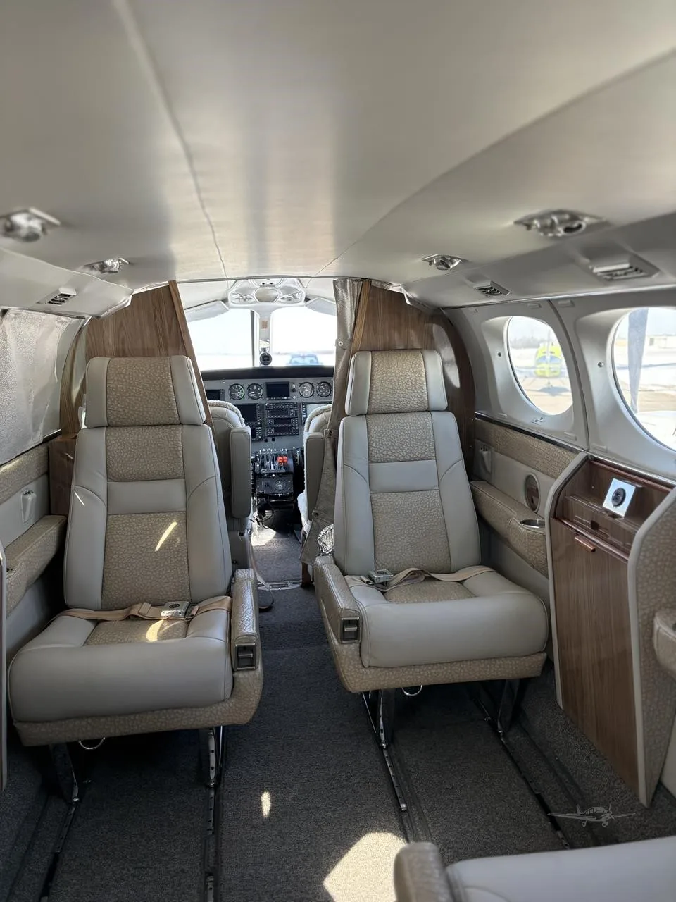 Cabin interior of a 1982 CESSNA 421C.