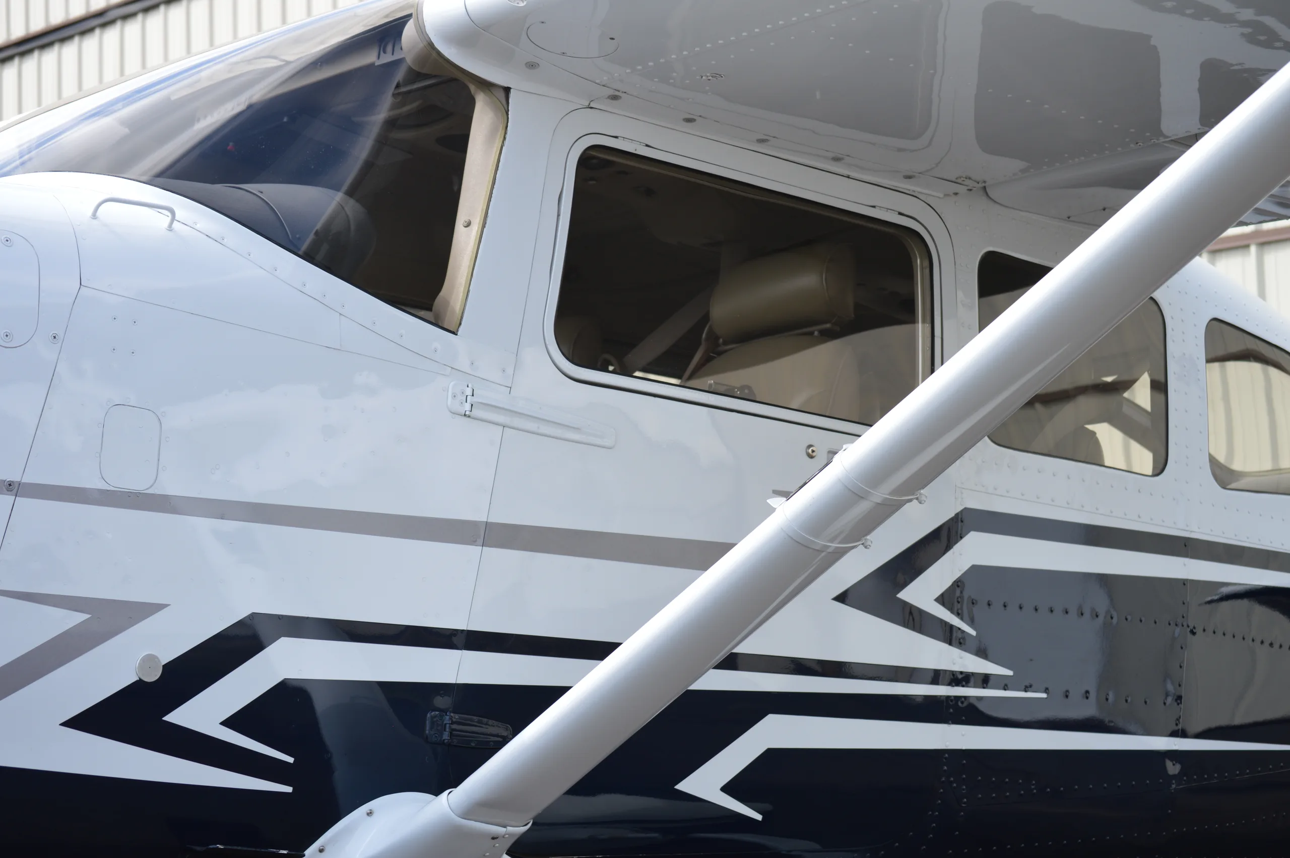 Exterior view of a 1999 Cessna Turbo 206H Stationair HD, N2440P.