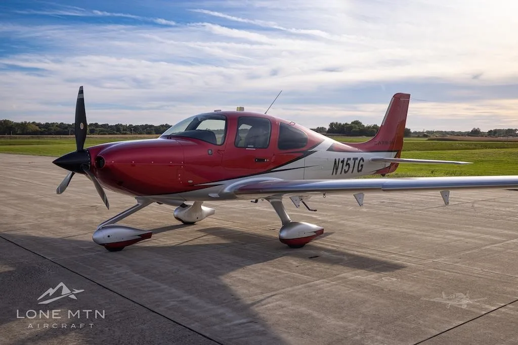 Exterior view of a 2022 CIRRUS SR22-G6 TURBO, N15TG.