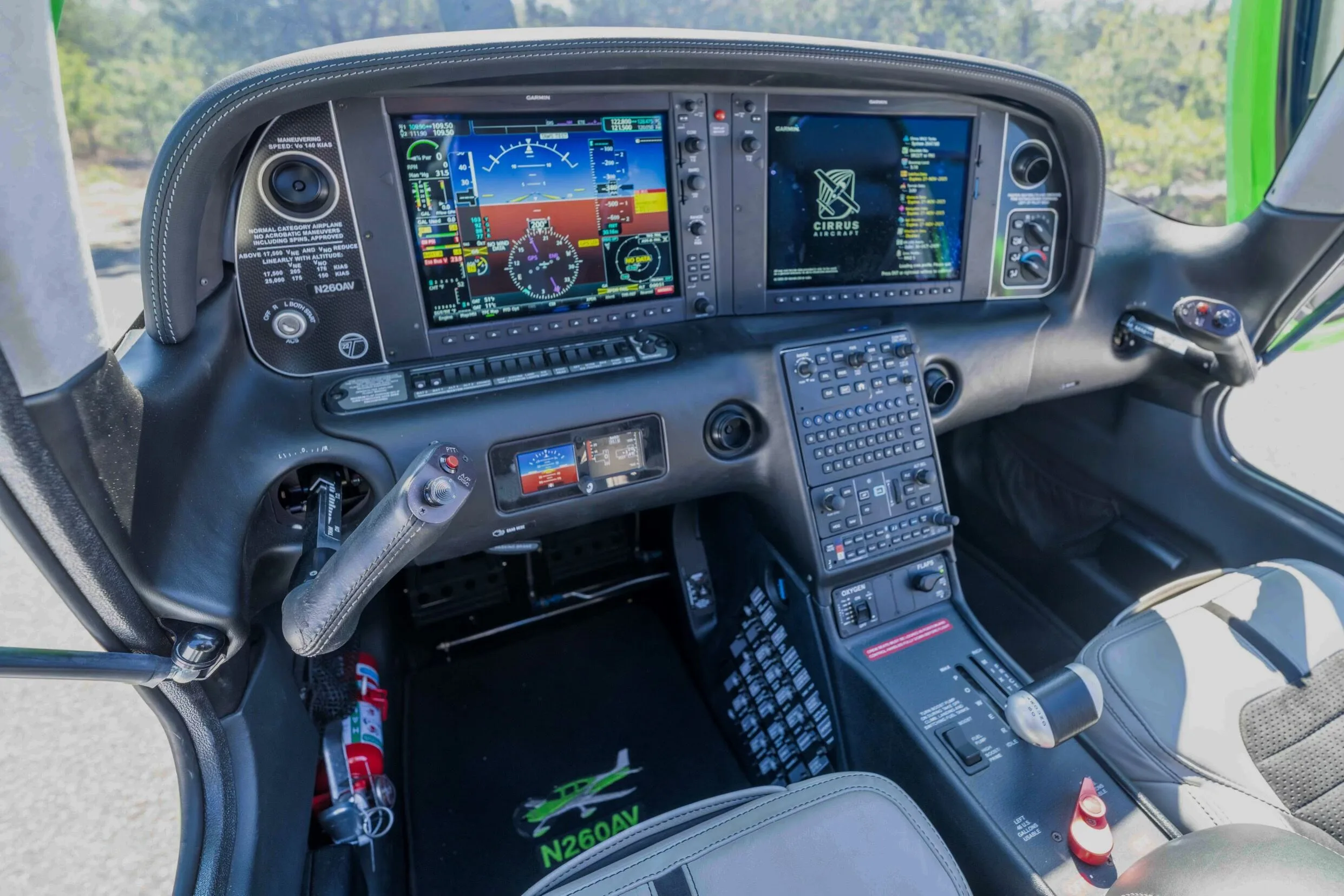 Avionics suite of a 2018 Cirrus SR22-G6 TURBO.