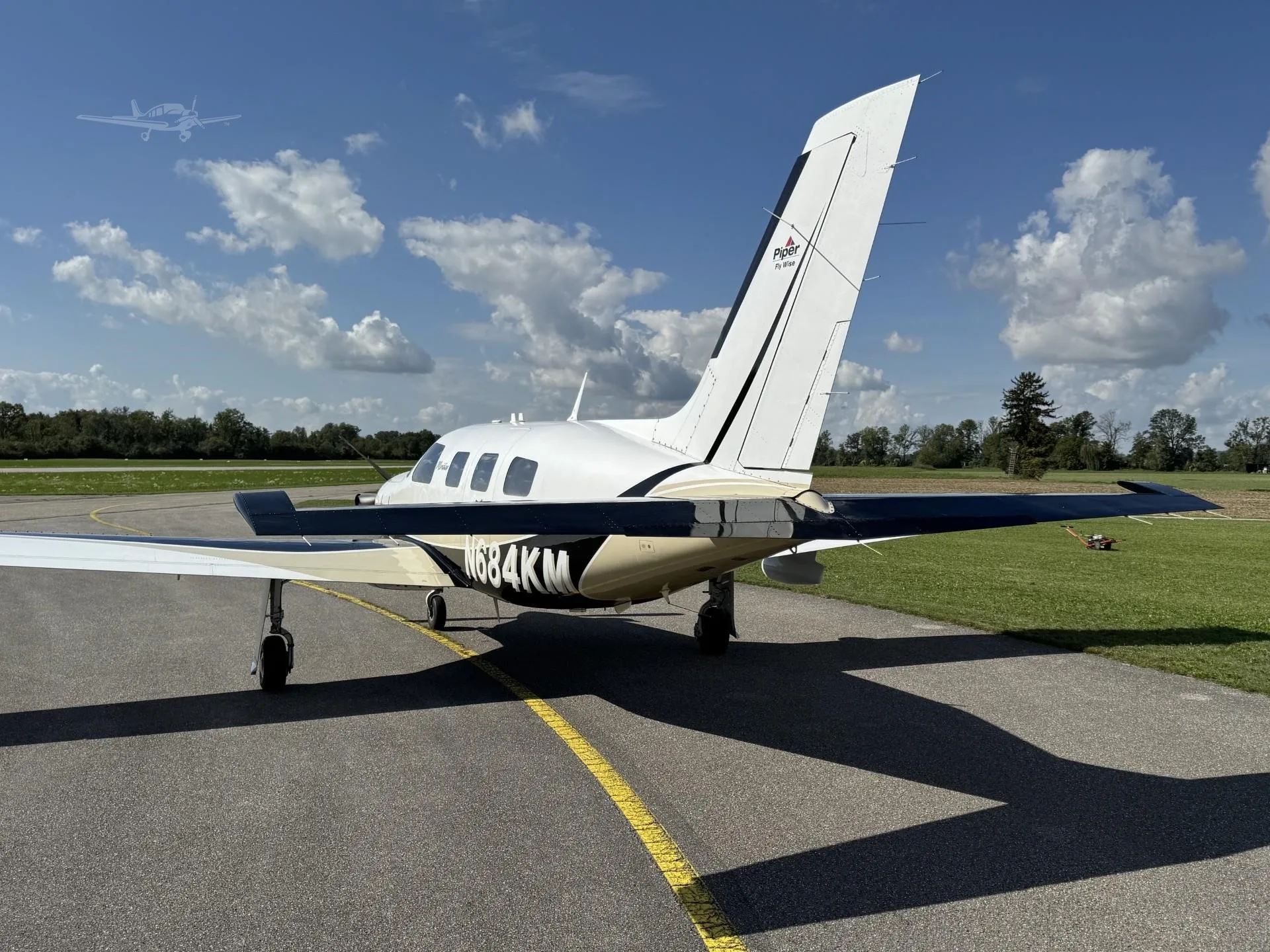 Exterior view of a 2008 PIPER MERIDIAN, N684KM.