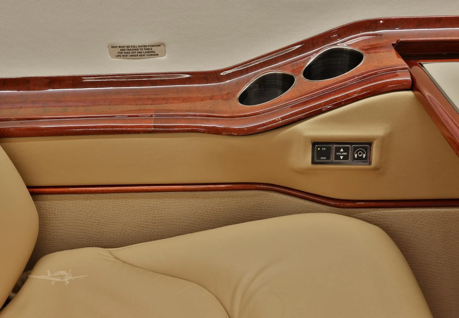 Cabin interior of a 2000 BEECHCRAFT BEECHJET 400A.