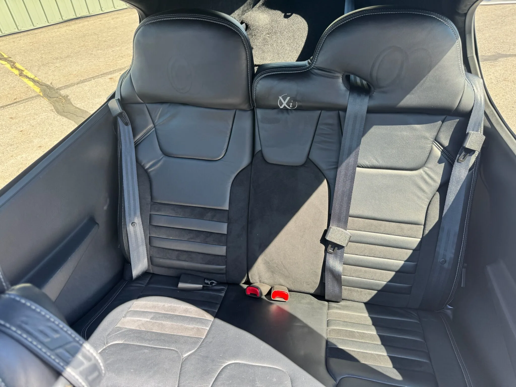 Cabin interior of a 2015 Cirrus SR22-G5 TURBO.