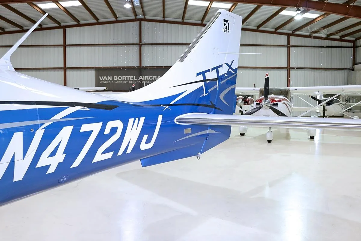 Exterior view of a 2014 CESSNA TTX, N472WJ.