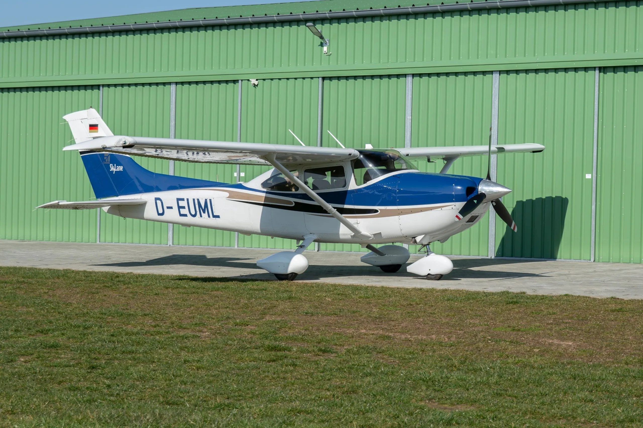 Exterior view of a 2004 Cessna 182T Skylane.