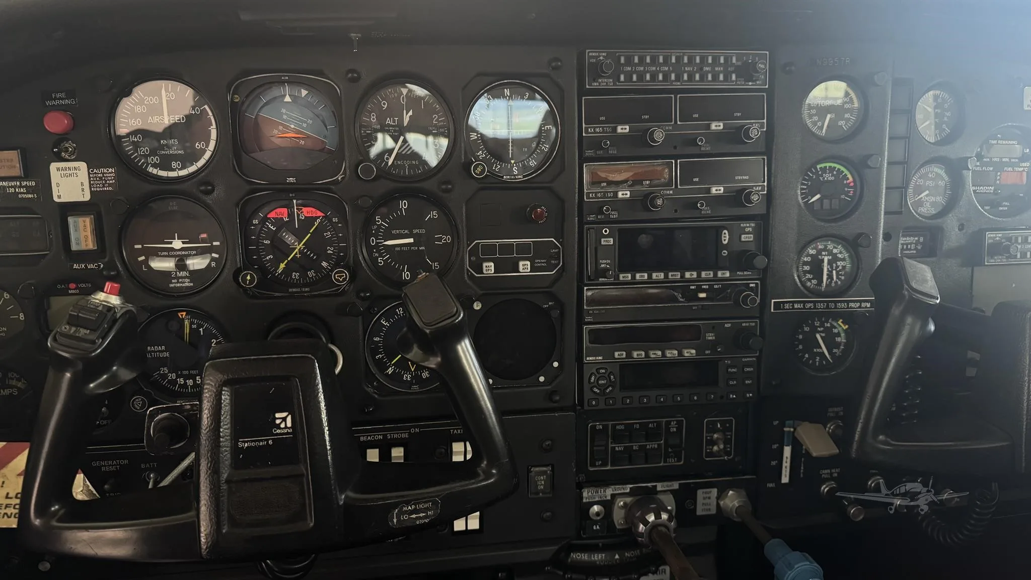 Cockpit and instrument panel of a 1986 CESSNA U206G STATIONAIR.