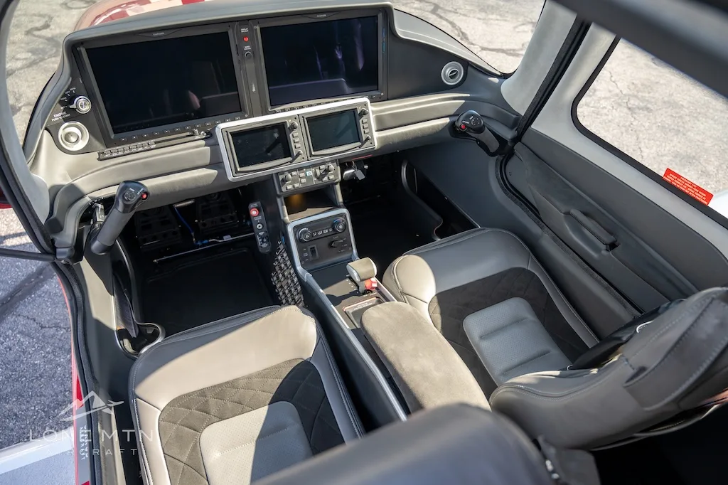 Cabin interior of a 2024 Cirrus SR20 G7.