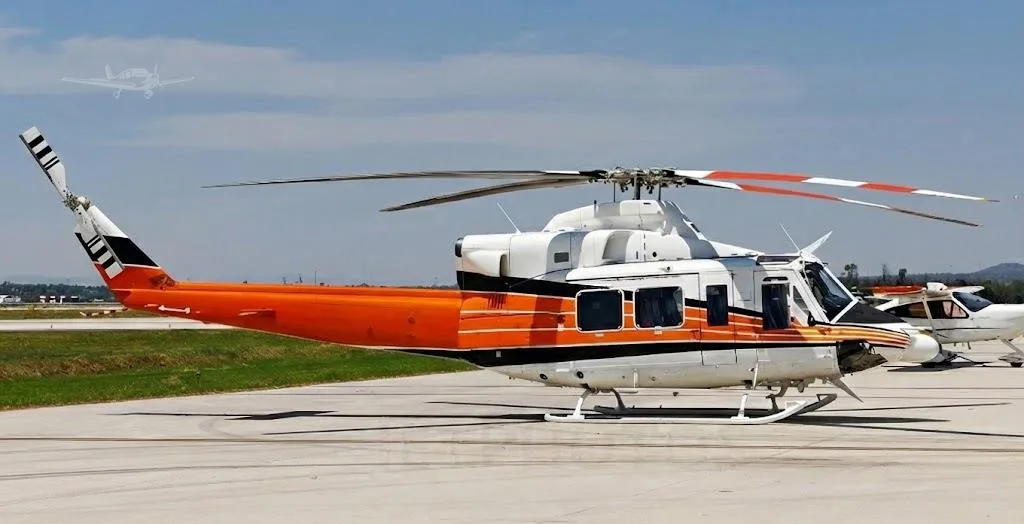 Exterior view of a 1997 BELL 412EP, N67TL.