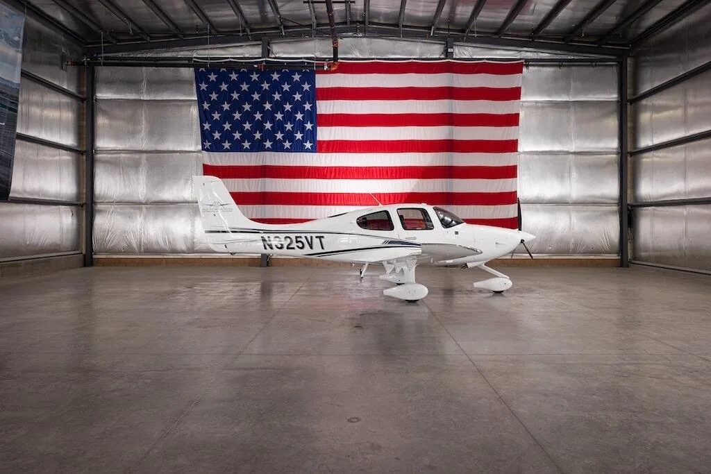 Exterior view of a 2022 Cirrus SR20 G6.
