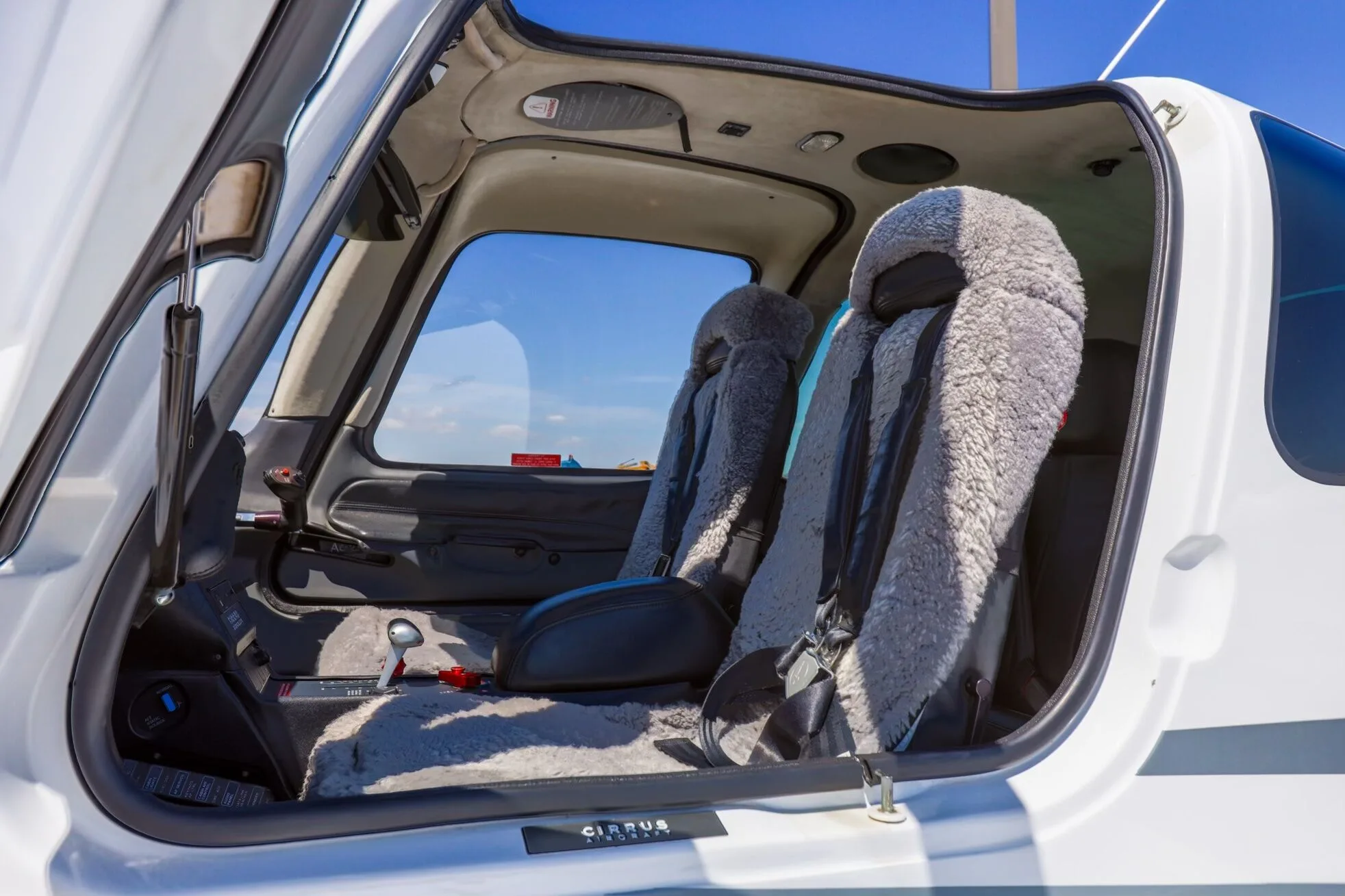 Cabin interior of a 2016 Cirrus SR20-G3.
