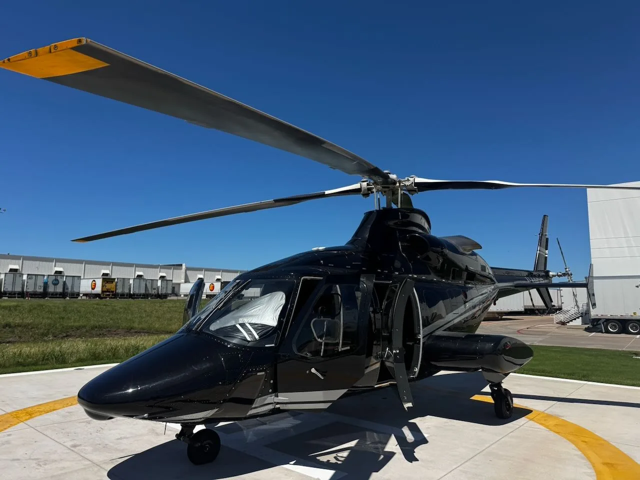 Avionics suite of a 1997 Bell 430 49035.