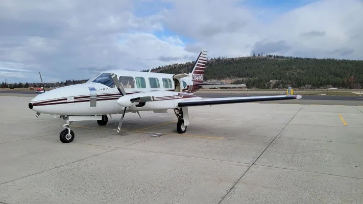 Marketing image of a 1974 Piper Navajo Chieftain PA-31-350.