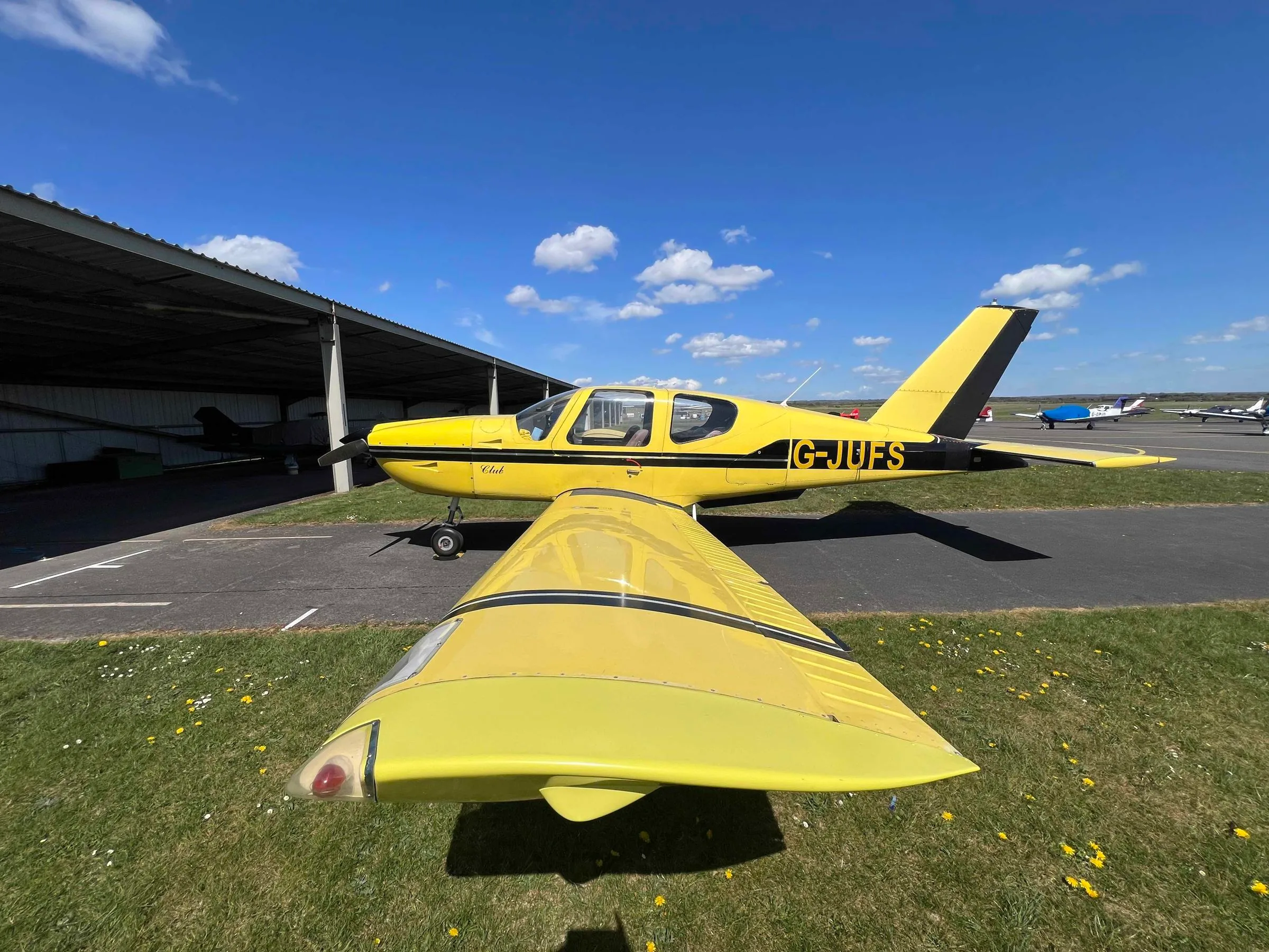 Exterior view of a 1989 Socata TB-9 Tampico.