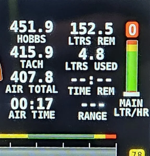 Avionics suite of a 2015 Vans AIRCRAFT RV10.