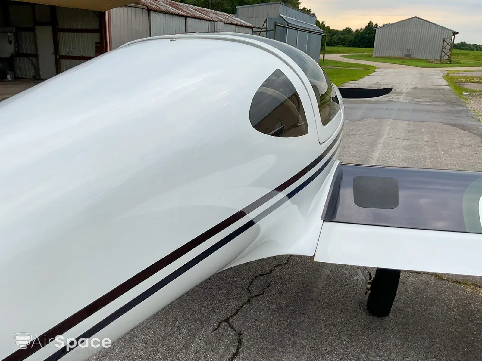 Exterior view of a 2018 ARION ACFT LIGHTNING, N142PM.