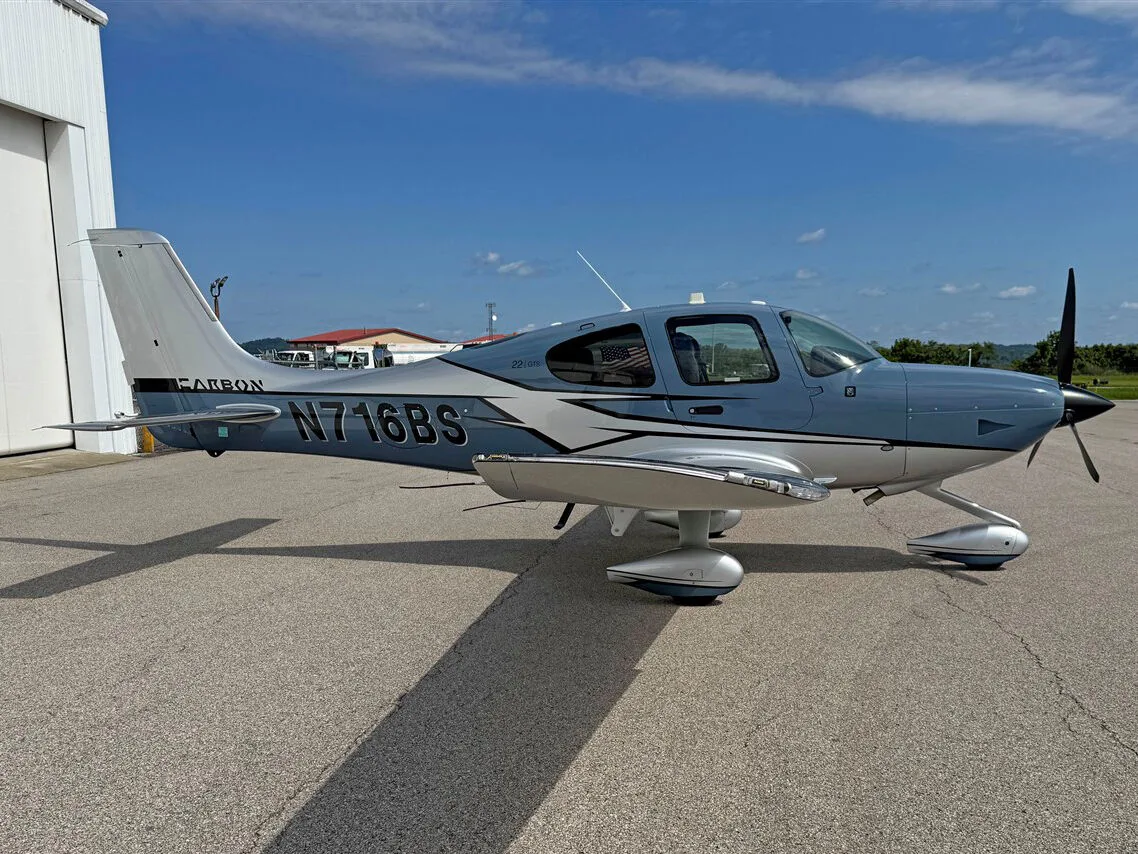 Exterior view of a 2019 Cirrus SR22-G6 GTS, N716BS.